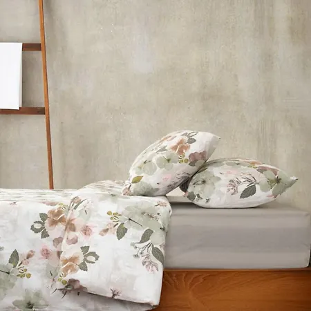 Lura Hotel 3*