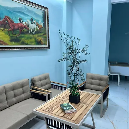 Lura Hotel 3*